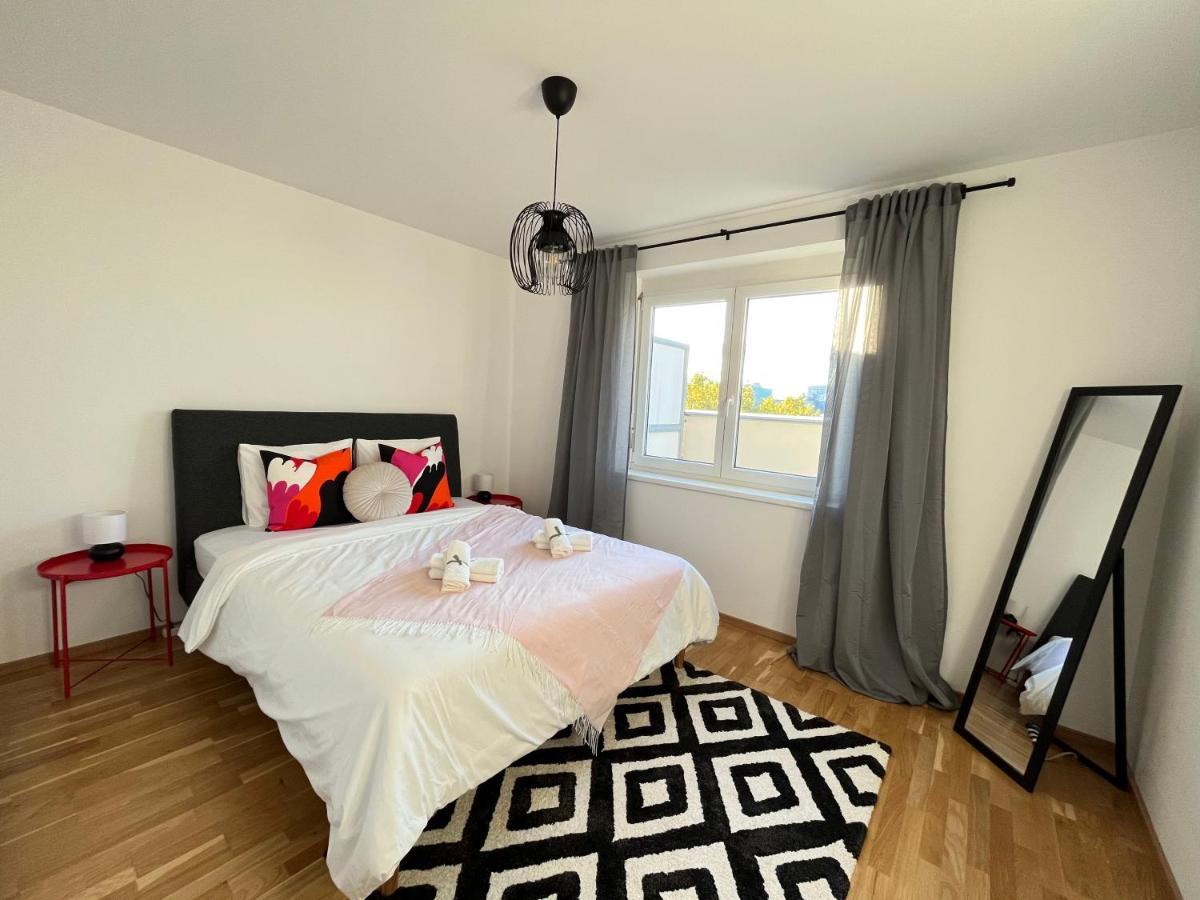 Penthouse Near Central Station With Free Parking Vienna Exterior photo